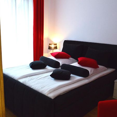 شقة Katania Moxy Te&Am Cracow كراكوفيا المظهر الخارجي الصورة