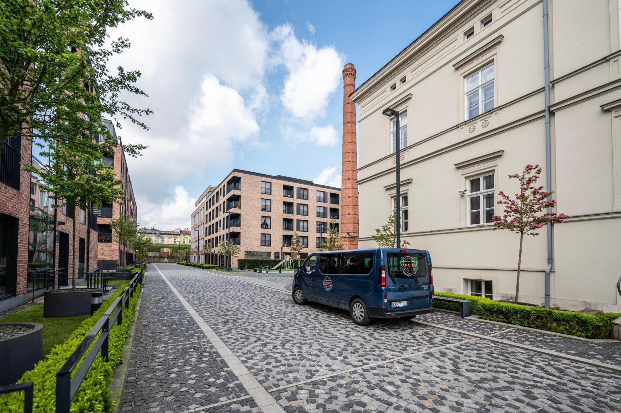 شقة Katania Moxy Te&Am Cracow كراكوفيا المظهر الخارجي الصورة